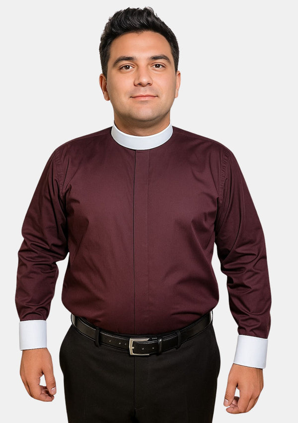 Braunes Priesterhemd mit Stehkragen