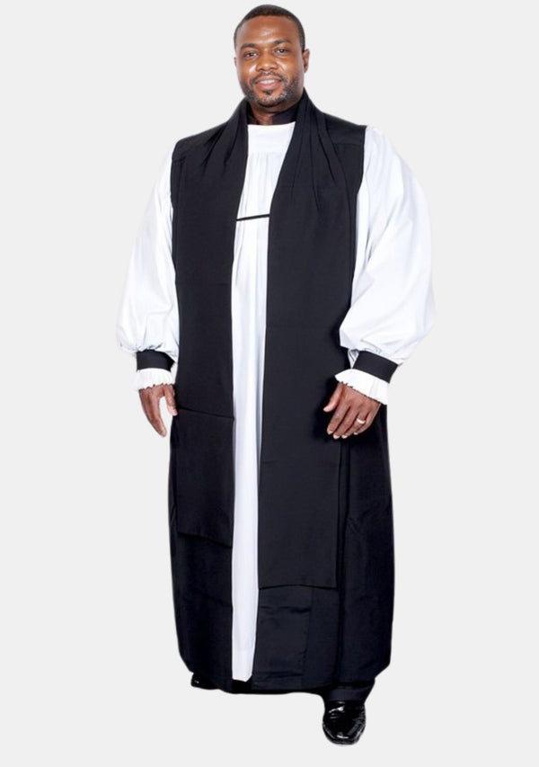 Schwarze Gewänder für Priester