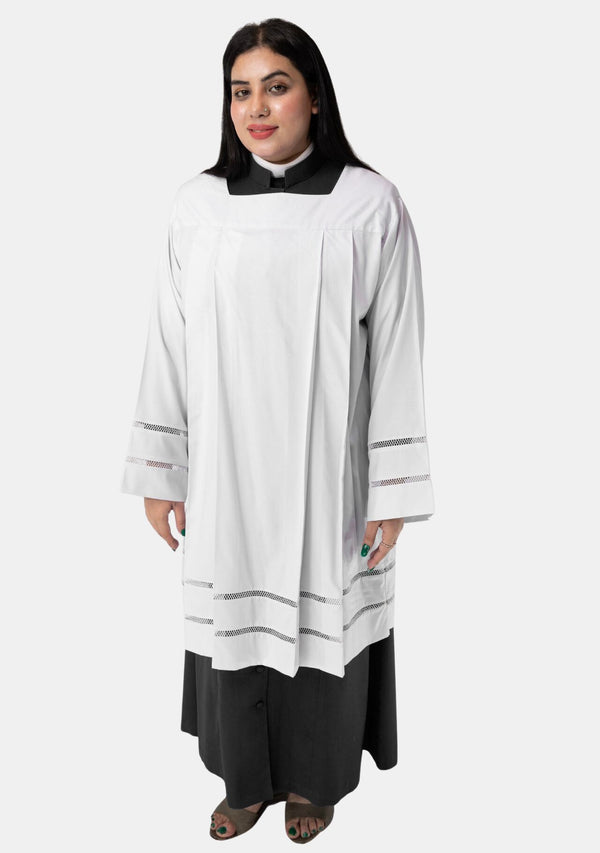 Opulentes traditionelles Spitzen-Surplice