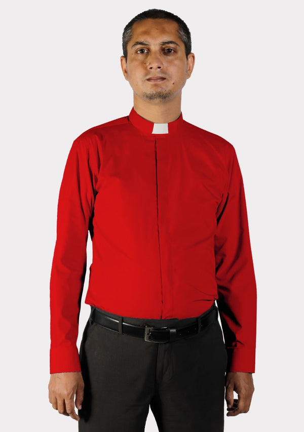 Rotes Priesterhemd mit Tab-Kragen