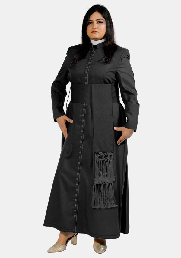 Feminine schwarze Soutane mit 33 Knöpfen
